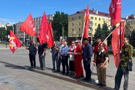 Пока мы едины, фашизм не пройдёт! «Круглый стол» в Брянске
