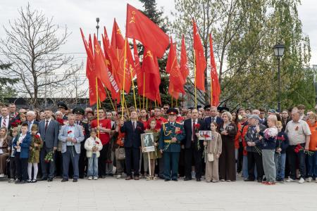Цвет Победы – красный! Курские коммунисты под руководством Н.Н. Иванова отметили День Победы