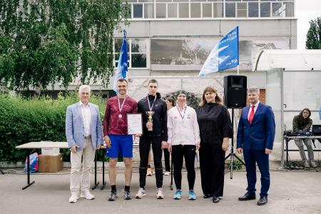 В Воронеже участников эстафеты «Миля ВАСО» поздравил Сергей Гаврилов