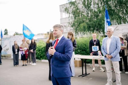 В Воронеже участников эстафеты «Миля ВАСО» поздравил Сергей Гаврилов