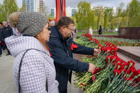 День Победы в Перми. Коммунисты приняли участие в общегородской церемонии возложения цветов