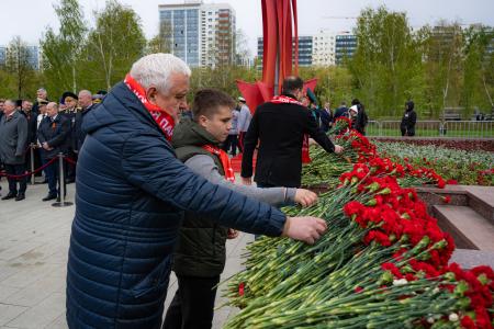 День Победы в Перми. Коммунисты приняли участие в общегородской церемонии возложения цветов