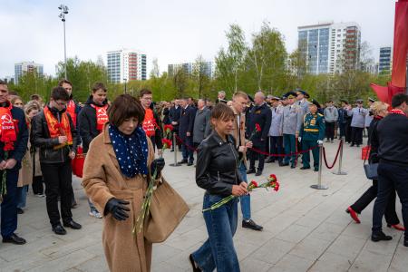 День Победы в Перми. Коммунисты приняли участие в общегородской церемонии возложения цветов