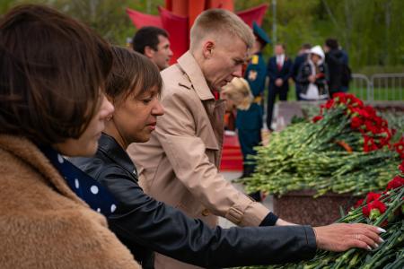День Победы в Перми. Коммунисты приняли участие в общегородской церемонии возложения цветов