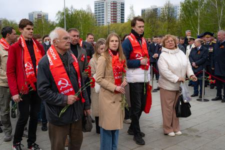 День Победы в Перми. Коммунисты приняли участие в общегородской церемонии возложения цветов