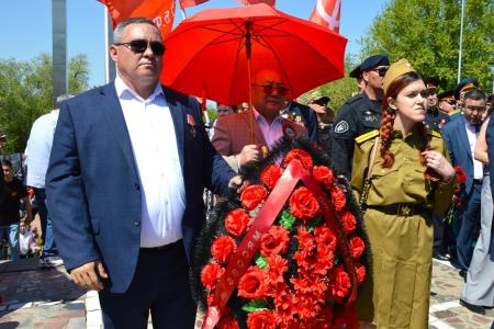 Коммунисты Калмыкии приняли участие в праздновании Дня победы