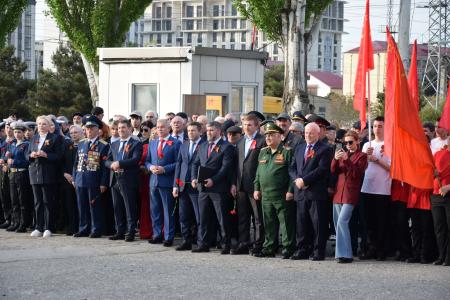 В Дагестанском Каспийске состоялось торжественное открытие памятника Генералиссимусу Советского Союза Иосифу Сталину