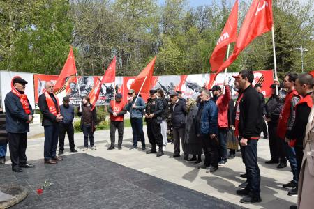 Дагестанские коммунисты и комсомольцы отметили 1 Мая: субботник в парке им. Ленинского Комсомола