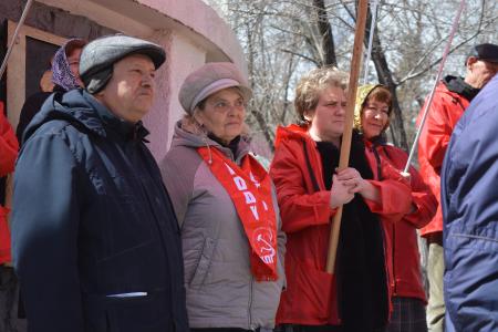 Коммунисты Забайкалья отметили 1 Мая автопробегом и митингом