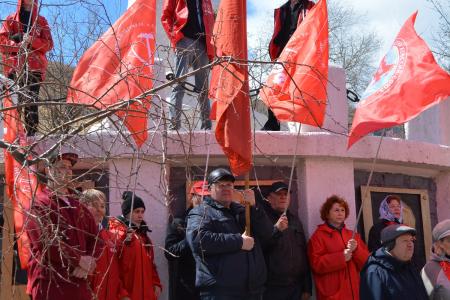 Коммунисты Забайкалья отметили 1 Мая автопробегом и митингом