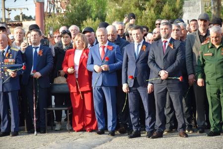 В Дагестанском Каспийске состоялось торжественное открытие памятника Генералиссимусу Советского Союза Иосифу Сталину