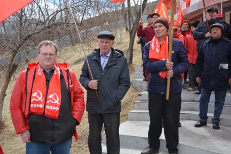 Коммунисты Забайкалья отметили 1 Мая автопробегом и митингом