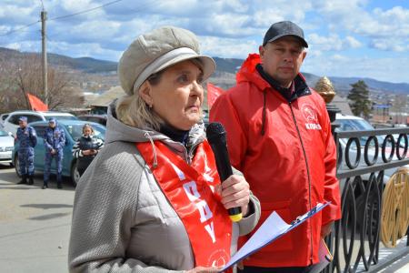 Коммунисты Забайкалья отметили 1 Мая автопробегом и митингом