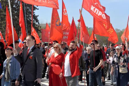 «Мир, труд, май»: в Новосибирске митингом и шествием отметили Международный день солидарности трудящихся