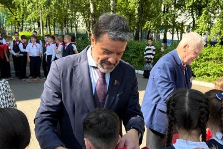 В Уфе отметили День пионерии: Александр Ющенко принял участие в торжественных мероприятиях