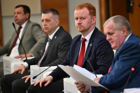 Управление современным мегаполисом: опыт, перспективы, законодательное регулирование. Круглый стол фракции КПРФ в Госдуме