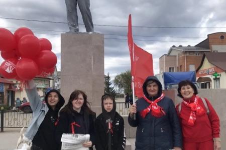 Первомай в Самарской области: коммунисты региона отметили День международной солидарности трудящихся