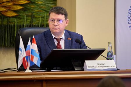 Необходим разворот к плановой экономике! В Самаре депутаты-коммунисты приняли участие в XIII Международном научно-инновационном форуме