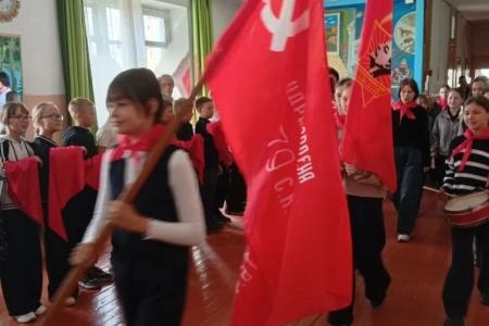 Юные забайкальцы вступили в ряды пионерии
