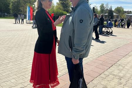 Над Костромой реет Красное Знамя! Костромские коммунисты провели праздничную акцию «Цвет Победы – Красный!»