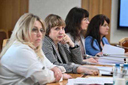М.Н. Берулава провел заседание Комиссии по вопросам государственной регламентации образовательной деятельности при Комитете ГД по просвещению