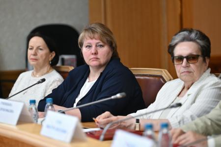 М.Н. Берулава провел заседание Комиссии по вопросам государственной регламентации образовательной деятельности при Комитете ГД по просвещению