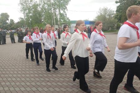 В Карачаево-Черкесии состоялся массовый прием в пионеры