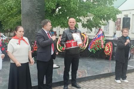 В Карачаево-Черкесии состоялся массовый прием в пионеры
