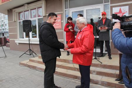 Первомай не отменить! В Липецке состоялась встреча депутатов-коммунистов облсовета с жителями региона