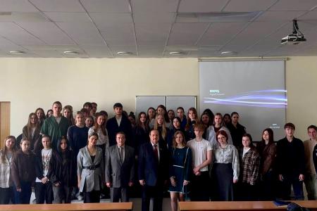 Курская область: А.Н. Анпилов встретился со студентами КГУ — о Победе, истории и современности
