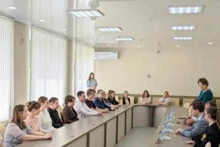 Владимир Исаков встретился со студентами Новомосковского института РХТУ им. Д.И. Менделеева