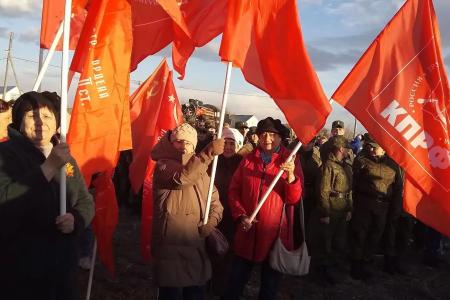 Забайкалье. В Приаргунске коммунисты встретили ретропоезд «Победа»