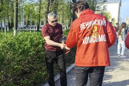 В Иванове коммунисты и комсомольцы вышли на «Красную улицу» в преддверии 81-й годовщины Великой Победы