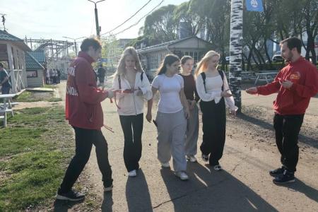 В Иванове коммунисты и комсомольцы вышли на «Красную улицу» в преддверии 81-й годовщины Великой Победы