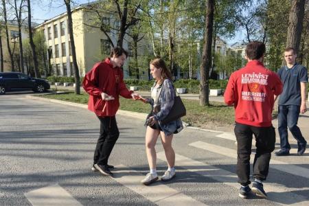 В Иванове коммунисты и комсомольцы вышли на «Красную улицу» в преддверии 81-й годовщины Великой Победы