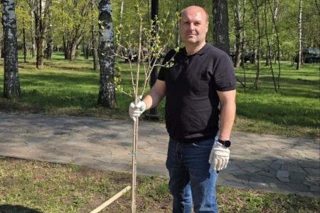 Рязань. Коммунисты приняли участие в эколого-патриотической акции «Сад памяти»