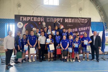 Депутаты-коммунисты Александр Бойков и Павел Смирнов приветствовали участников Первенства Ивановской области по гиревому спорту