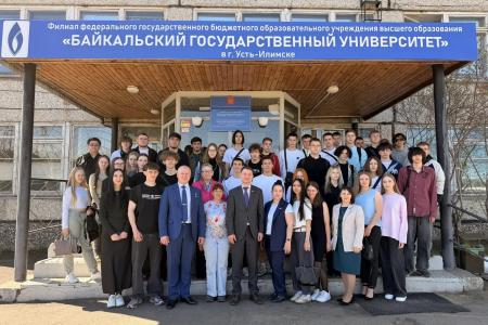 Герой России, летчик-космонавт Олег Новицкий в Иркутской области: Программа Победы продолжает великие традиции советской эпохи!