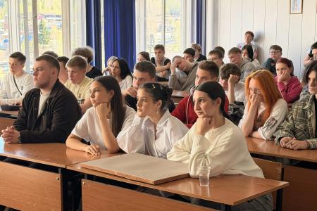 Герой России, летчик-космонавт Олег Новицкий в Иркутской области: Программа Победы продолжает великие традиции советской эпохи!