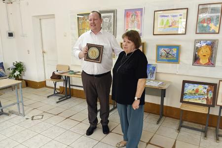 Лидер ивановских коммунистов Александр Бойков на юбилейной выставке архитектуры и дизайна