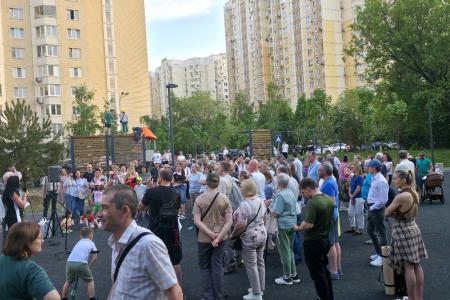Москва. Марфино: жители против платных парковок и губительных экспериментов со дворами