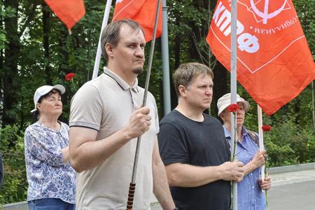 В Иванове состоялись мероприятия в честь 121-й годовщины Первого Совета и в поддержку III Международного антифашистского форума