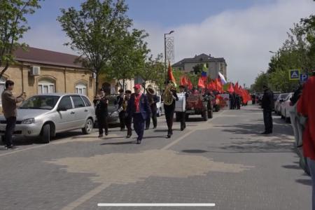 Парад в Дербенте. В Дагестане продолжаются празднования международного дня солидарности трудящихся – 1 мая