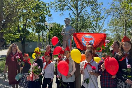 В Севастополе отметили 104-ю годовщину создания Всесоюзной пионерской организации им. В.И. Ленина