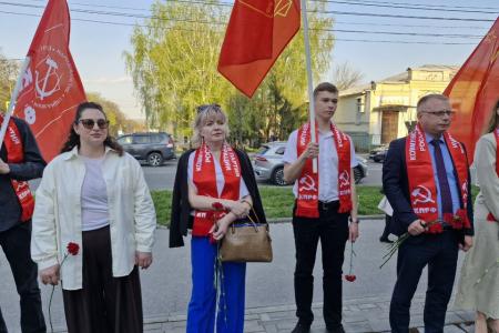 В Пензе отметили 208-летие со дня рождения Карла Маркса