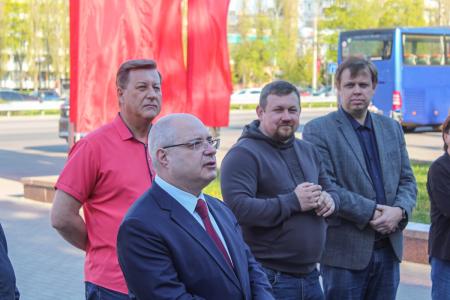 Воронежские депутаты от КПРФ организовали поездку студентов в Тульский государственный музей оружия