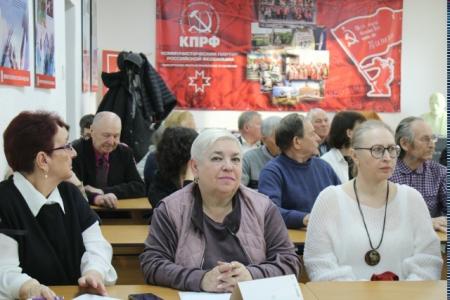 Народные кандидаты от КПРФ встретились с жителями Ижевска