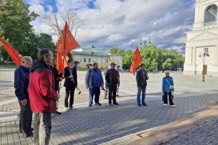 Пензенские коммунисты почтили память горожан, погибших в боях с белочехами