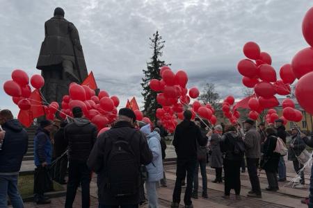 Карелия. Красный Первомай в Петрозаводске