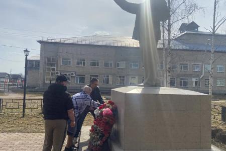 Красный Первомай коммунисты Томской области встретили ударным трудом